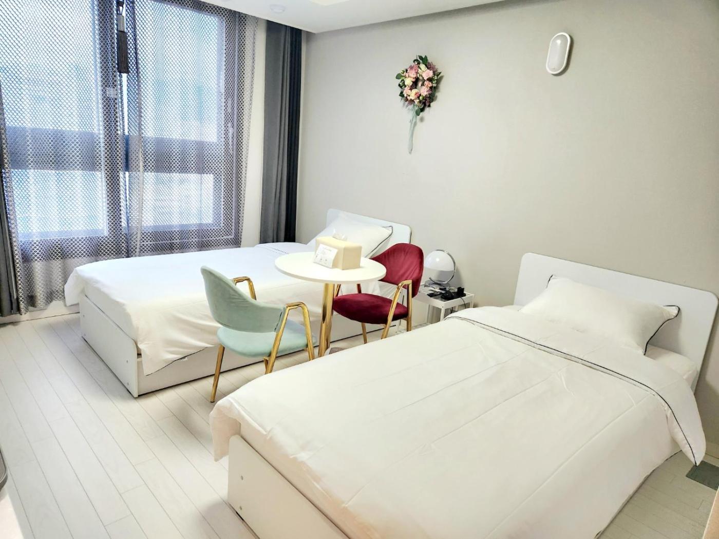 Daegu Star B&B Dsr Hotel Lily Guestroom Exterior foto