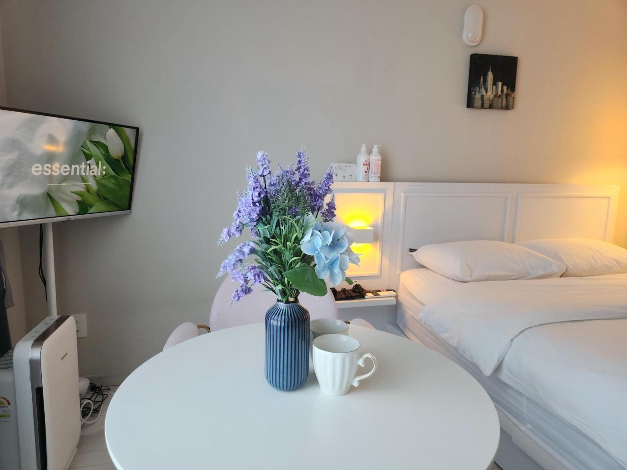 Daegu Star B&B Dsr Hotel Lily Guestroom Habitación foto