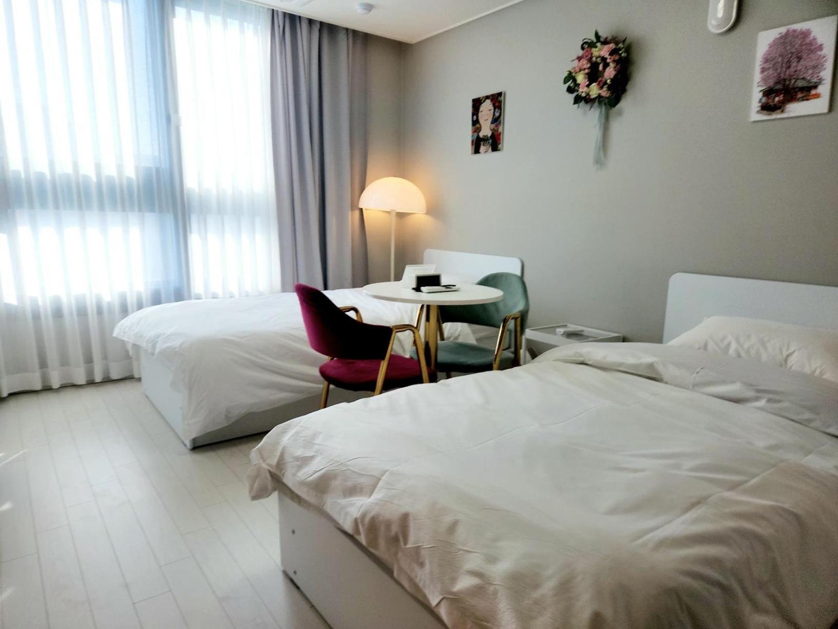 Daegu Star B&B Dsr Hotel Lily Guestroom Habitación foto
