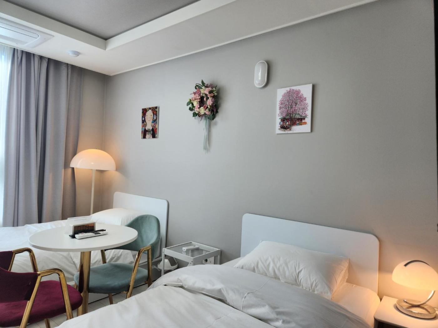 Daegu Star B&B Dsr Hotel Lily Guestroom Exterior foto